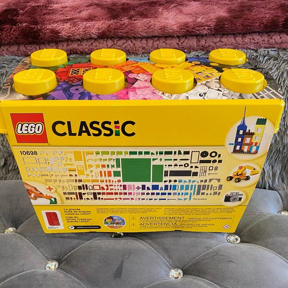 LEGO Classic: Large Creative Brick Box NEW!